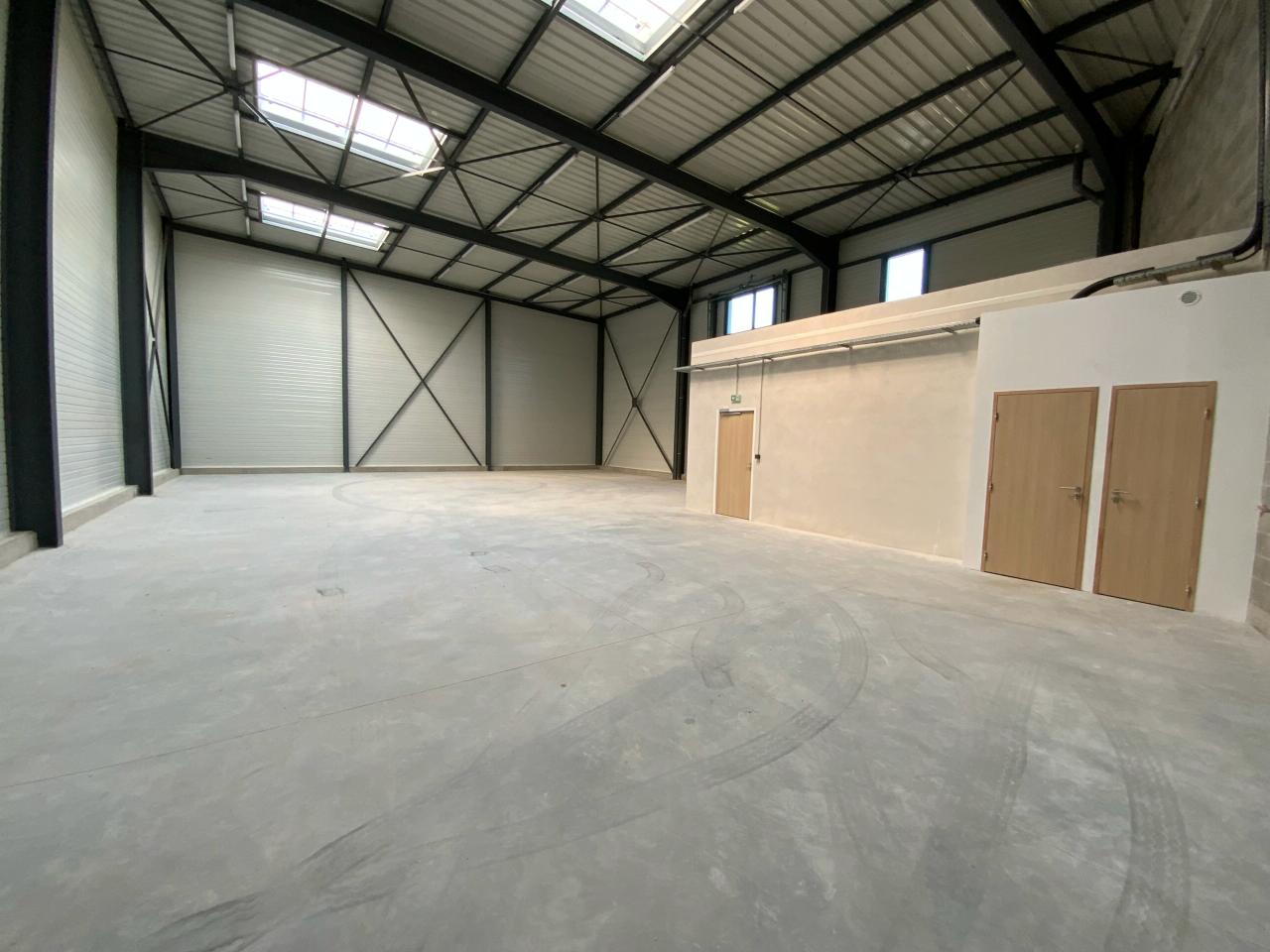 Local d'activité Saint-Quentin-Fallavier 969m² Vente local d'activité Saint-Quentin-Fallavier Isère OVACT2203238 10